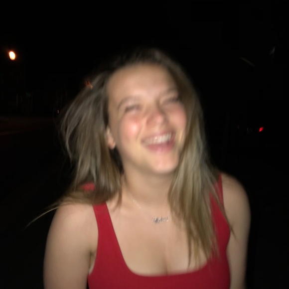 Meet your Posher, Melissa - Picture 1 of 1